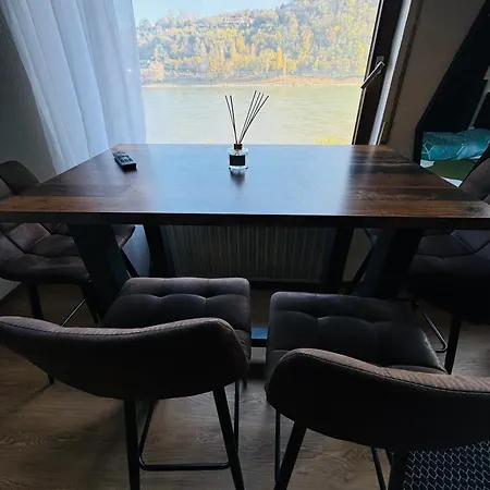 Loft Fluss Blick Apartment